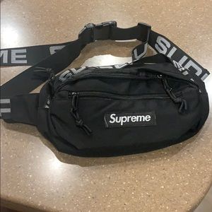 Supreme shoulder bag